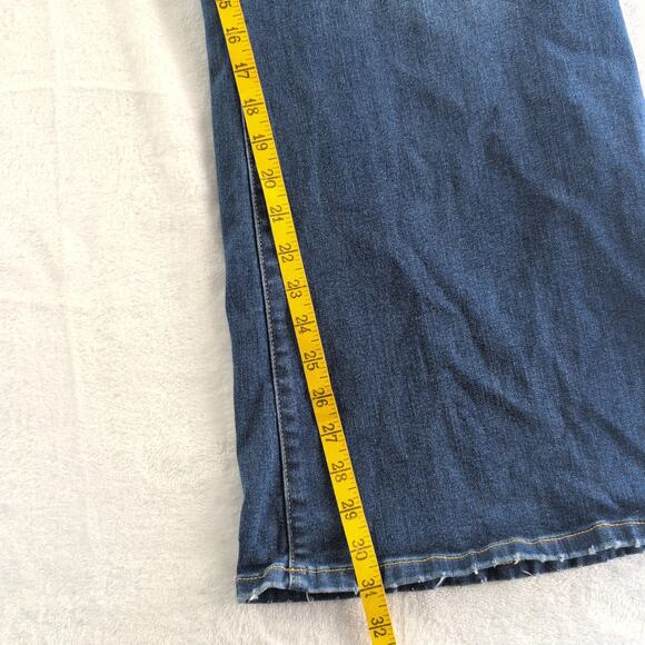 Lane Bryant Stretch Flare Jeans Women's Size 28 Medium Wash - Picture 8 of 10